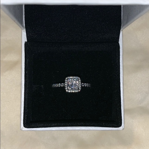 Authentic Pandora Pure Silver S925 Ring - Picture 2 of 5